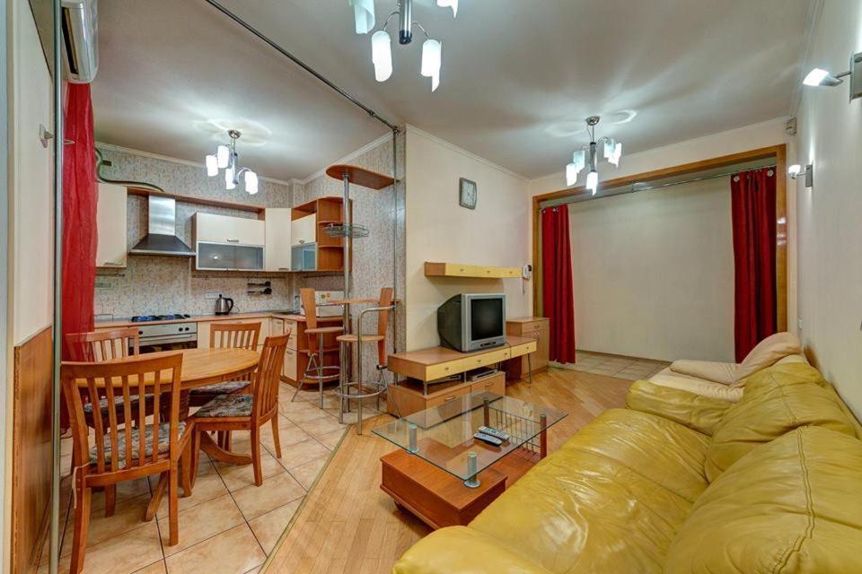 Apartments On Shota Rustaveli Kiev Extérieur photo